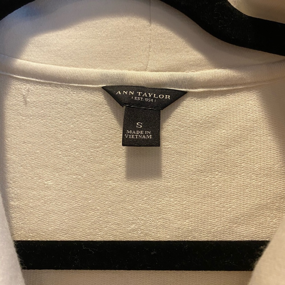 Light Jacket - Picture 2 of 3